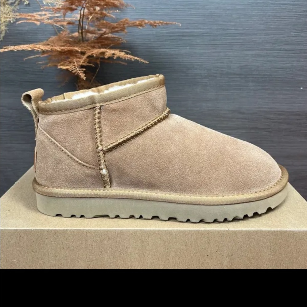 Women’s suede fur boots ultra mini chestnut